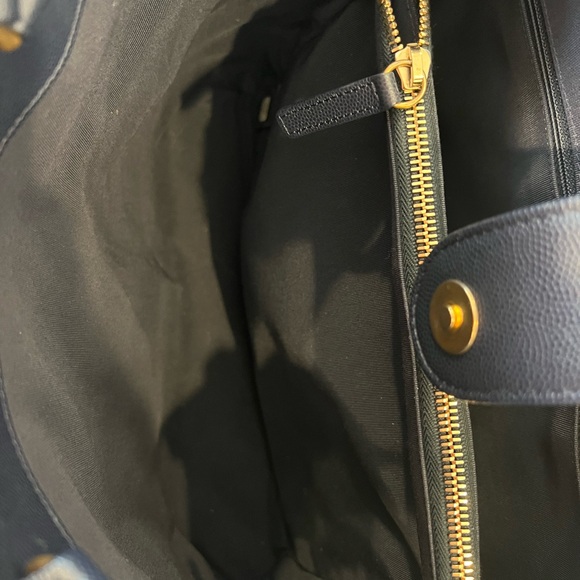 Chanel Lovely Chains Shopping Tote Black Navy Lambskin Caviar Gold Hardware - Picture 12 of 15